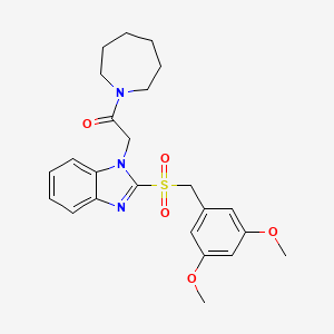 molecular formula C24H29N3O5S B2577758 1-(氮杂环戊-1-基)-2-(2-((3,5-二甲氧基苄基)磺酰基)-1H-苯并[d]咪唑-1-基)乙酮 CAS No. 886906-34-9