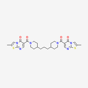 molecular formula C29H34N6O4S2 B2577842 6,6'-(4,4'-(propane-1,3-diyl)bis(piperidine-1,1'-carbonyl))bis(2-methyl-5H-thiazolo[3,2-a]pyrimidin-5-one) CAS No. 887468-29-3