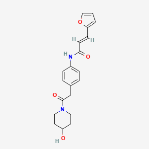 (E)-3-(furan-2-yl)-N-(4-(2-(4-hydroxypiperidin-1-yl)-2-oxoethyl)phenyl)acrylamide
