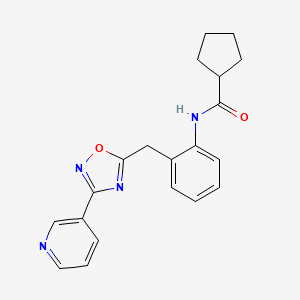 molecular formula C20H20N4O2 B2578531 N-(2-((3-(pyridin-3-yl)-1,2,4-oxadiazol-5-yl)methyl)phenyl)cyclopentanecarboxamide CAS No. 1797067-67-4