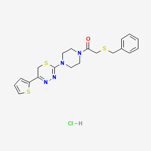 molecular formula C20H23ClN4OS3 B2578846 2-(benzylthio)-1-(4-(5-(thiophen-2-yl)-6H-1,3,4-thiadiazin-2-yl)piperazin-1-yl)ethanone hydrochloride CAS No. 1351608-08-6