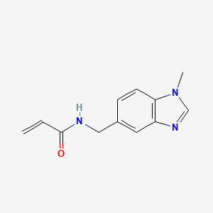 molecular formula C12H13N3O B2579195 N-[(1-Methylbenzimidazol-5-yl)methyl]prop-2-enamide CAS No. 2361642-28-4