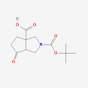 molecular formula C13H19NO5 B2580263 2-[(2-Methylpropan-2-yl)oxycarbonyl]-6-oxo-3,4,5,6a-tetrahydro-1H-cyclopenta[c]pyrrole-3a-carboxylic acid CAS No. 2416229-08-6