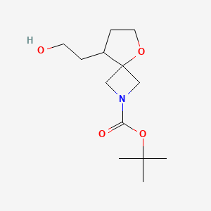 molecular formula C13H23NO4 B2580370 tert-ブチル 8-(2-ヒドロキシエチル)-5-オキサ-2-アザスピロ[3.4]オクタン-2-カルボン酸エステル CAS No. 1823776-19-7