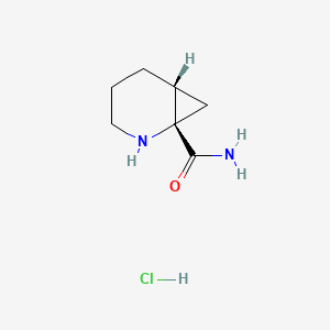 molecular formula C7H13ClN2O B2581691 (1S,6R)-2-氮杂双环[4.1.0]庚烷-1-甲酰胺;盐酸盐 CAS No. 2138192-21-7