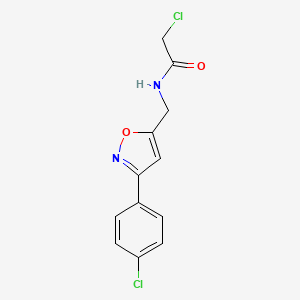 molecular formula C12H10Cl2N2O2 B2581959 2-chloro-N-{[3-(4-chlorophenyl)-5-isoxazolyl]methyl}acetamide CAS No. 338749-73-8