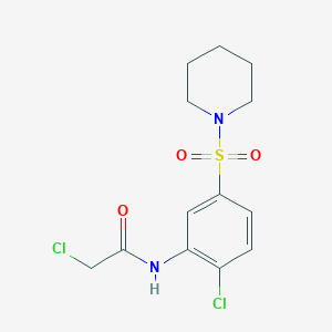 molecular formula C13H16Cl2N2O3S B2582038 2-chloro-N-[2-chloro-5-(piperidine-1-sulfonyl)phenyl]acetamide CAS No. 379255-33-1