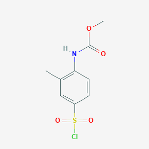 molecular formula C9H10ClNO4S B2582740 methyl N-[4-(chlorosulfonyl)-2-methylphenyl]carbamate CAS No. 1368895-01-5