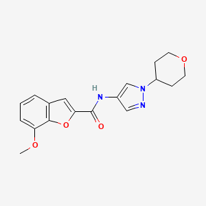 molecular formula C18H19N3O4 B2583618 7-methoxy-N-(1-(tetrahydro-2H-pyran-4-yl)-1H-pyrazol-4-yl)benzofuran-2-carboxamide CAS No. 1797551-44-0