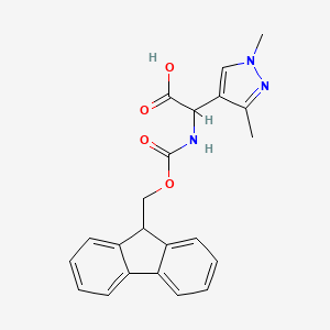 molecular formula C22H21N3O4 B2584942 2-(1,3-Dimethylpyrazol-4-yl)-2-(9H-fluoren-9-ylmethoxycarbonylamino)acetic acid CAS No. 1702760-26-6