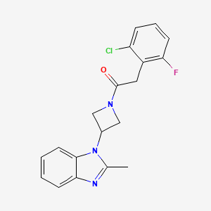 molecular formula C19H17ClFN3O B2585938 2-(2-Chloro-6-fluorophenyl)-1-[3-(2-methylbenzimidazol-1-yl)azetidin-1-yl]ethanone CAS No. 2380177-22-8