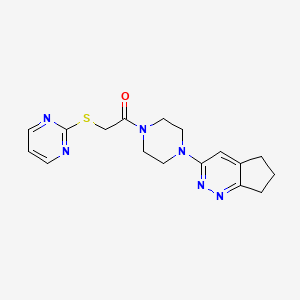 molecular formula C17H20N6OS B2586498 1-(4-(6,7-二氢-5H-环戊[c]吡啶嗪-3-基)哌嗪-1-基)-2-(嘧啶-2-基硫代)乙酮 CAS No. 2034297-97-5