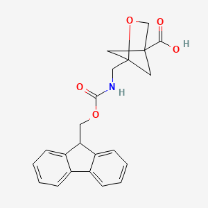 molecular formula C22H21NO5 B2587887 1-[({[(9H-fluoren-9-yl)methoxy]carbonyl}amino)methyl]-2-oxabicyclo[2.1.1]hexane-4-carboxylic acid CAS No. 2219376-34-6