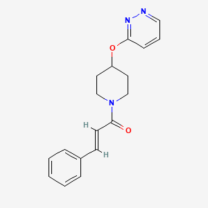 (E)-3-phenyl-1-(4-(pyridazin-3-yloxy)piperidin-1-yl)prop-2-en-1-one