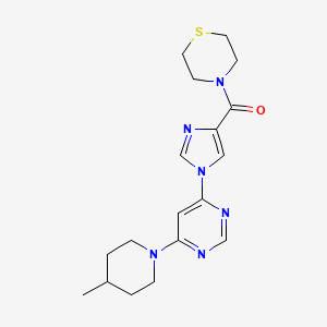 molecular formula C18H24N6OS B2588466 （1-(6-(4-甲基哌啶-1-基)嘧啶-4-基)-1H-咪唑-4-基)(硫代吗啉)甲酮 CAS No. 1251667-90-9