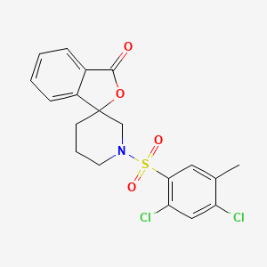 molecular formula C19H17Cl2NO4S B2588563 1'-((2,4-dichloro-5-methylphenyl)sulfonyl)-3H-spiro[isobenzofuran-1,3'-piperidin]-3-one CAS No. 1797023-11-0