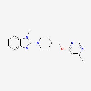 molecular formula C19H23N5O B2588584 1-methyl-2-(4-(((6-methylpyrimidin-4-yl)oxy)methyl)piperidin-1-yl)-1H-benzo[d]imidazole CAS No. 2320889-42-5