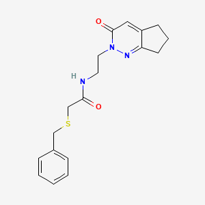 molecular formula C18H21N3O2S B2588774 2-(benzylthio)-N-(2-(3-oxo-3,5,6,7-tetrahydro-2H-cyclopenta[c]pyridazin-2-yl)ethyl)acetamide CAS No. 2034615-05-7