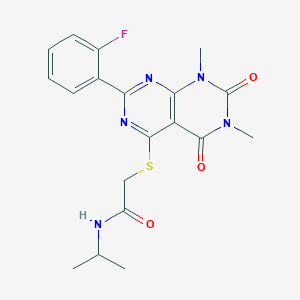 2-{[2-(2-fluorophenyl)-6,8-dimethyl-5,7-dioxo-5H,6H,7H,8H-[1,3]diazino[4,5-d]pyrimidin-4-yl]sulfanyl}-N-(propan-2-yl)acetamide