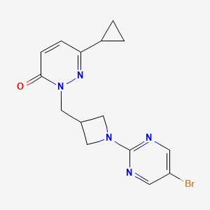 molecular formula C15H16BrN5O B2589368 2-{[1-(5-Bromopyrimidin-2-yl)azetidin-3-yl]methyl}-6-cyclopropyl-2,3-dihydropyridazin-3-one CAS No. 2199517-77-4
