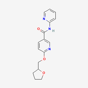 molecular formula C16H17N3O3 B2590267 6-[(オキソラン-2-イル)メトキシ]-N-(ピリジン-2-イル)ピリジン-3-カルボキサミド CAS No. 2034444-48-7