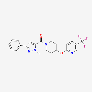molecular formula C22H21F3N4O2 B2590341 (1-methyl-3-phenyl-1H-pyrazol-5-yl)(4-((5-(trifluoromethyl)pyridin-2-yl)oxy)piperidin-1-yl)methanone CAS No. 1421453-76-0