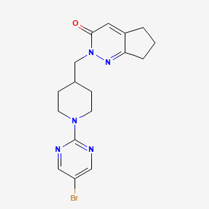 molecular formula C17H20BrN5O B2590372 2-{[1-(5-溴嘧啶-2-基)哌啶-4-基]甲基}-2H,3H,5H,6H,7H-环戊[c]吡啶并嘧啶-3-酮 CAS No. 2097861-62-4