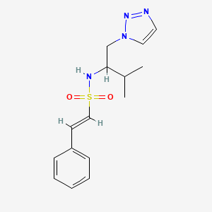 molecular formula C15H20N4O2S B2590998 (E)-N-(3-甲基-1-(1H-1,2,3-三唑-1-基)丁-2-基)-2-苯乙烯磺酰胺 CAS No. 2035007-10-2