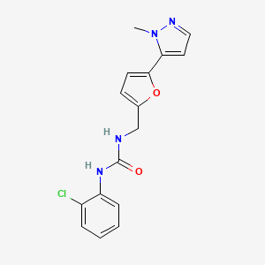 molecular formula C16H15ClN4O2 B2591236 1-(2-Chlorophenyl)-3-[[5-(2-methylpyrazol-3-yl)furan-2-yl]methyl]urea CAS No. 2415520-48-6