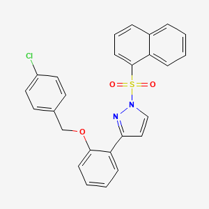 molecular formula C26H19ClN2O3S B2591442 3-{2-[(4-氯苄基)氧基]苯基}-1-(1-萘甲磺酰基)-1H-吡唑 CAS No. 477713-42-1