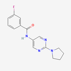 molecular formula C15H15FN4O B2591847 3-fluoro-N-[2-(pirrolidin-1-il)pirimidin-5-il]benzamida CAS No. 1357792-45-0