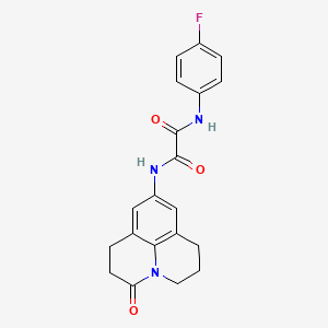 molecular formula C20H18FN3O3 B2592225 N'-(4-氟苯基)-N-{2-氧代-1-氮杂三环[7.3.1.0^{5,13}]十三碳-5,7,9(13)-三烯-7-基}乙二酰胺 CAS No. 898423-24-0