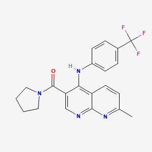 molecular formula C21H19F3N4O B2592230 (7-Methyl-4-((4-(trifluoromethyl)phenyl)amino)-1,8-naphthyridin-3-yl)(pyrrolidin-1-yl)methanone CAS No. 1251569-16-0
