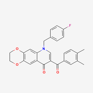 molecular formula C27H22FNO4 B2592495 8-(3,4-dimethylbenzoyl)-6-[(4-fluorophenyl)methyl]-2H,3H,6H,9H-[1,4]dioxino[2,3-g]quinolin-9-one CAS No. 904433-57-4