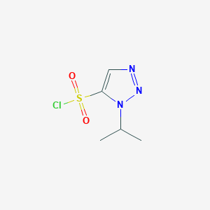 molecular formula C5H8ClN3O2S B2592605 3-Propan-2-yltriazol-4-sulfonylchlorid CAS No. 1496511-56-8