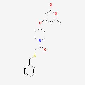 molecular formula C20H23NO4S B2594569 4-((1-(2-(benciltio)acetil)piperidin-4-il)oxi)-6-metil-2H-piran-2-ona CAS No. 1706087-92-4