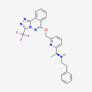 molecular formula C26H23F3N6O B2594874 (S)-苯乙基-{1-[6-(3-三氟甲基-[1,2,4]三唑并[3,4-a]酞嗪-6-yloxymethyl)-吡啶-2-yl]-乙基}-胺 CAS No. 717879-22-6