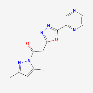 molecular formula C13H12N6O2 B2595952 1-(3,5-ジメチル-1H-ピラゾール-1-イル)-2-[5-(ピラジン-2-イル)-1,3,4-オキサジアゾール-2-イル]エタノン CAS No. 1325304-25-3