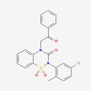 molecular formula C22H17ClN2O4S B2596725 2-(5-chloro-2-methylphenyl)-4-(2-oxo-2-phenylethyl)-2H-benzo[e][1,2,4]thiadiazin-3(4H)-one 1,1-dioxide CAS No. 941929-14-2