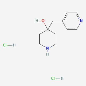 molecular formula C11H18Cl2N2O B2596984 4-(吡啶-4-基甲基)哌啶-4-醇二盐酸盐 CAS No. 1021205-22-0