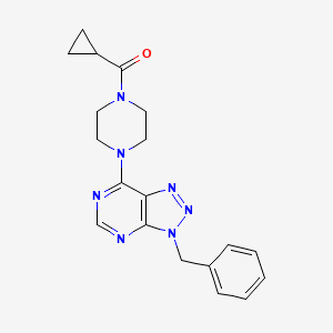 molecular formula C19H21N7O B2597350 (Cyclopropyl)(4-(3-benzyl-3H-[1,2,3]triazolo[4,5-d]pyrimidin-7-yl)piperazin-1-yl)methanon CAS No. 920389-15-7