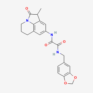molecular formula C22H21N3O5 B2597853 N1-(苯并[d][1,3]二氧杂环-5-基甲基)-N2-(1-甲基-2-氧代-2,4,5,6-四氢-1H-吡咯并[3,2,1-ij]喹啉-8-基)草酰胺 CAS No. 898454-87-0