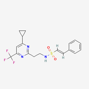 molecular formula C18H18F3N3O2S B2597925 （E）-N-(2-(4-环丙基-6-(三氟甲基)嘧啶-2-基)乙基)-2-苯乙烯磺酰胺 CAS No. 1396891-64-7