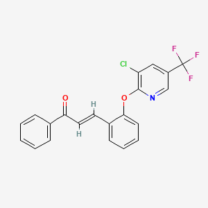 molecular formula C21H13ClF3NO2 B2598147 (E)-3-[2-[3-氯-5-(三氟甲基)吡啶-2-基]氧基苯基]-1-苯基丙-2-烯-1-酮 CAS No. 1025643-55-3