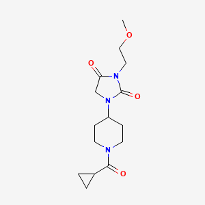 molecular formula C15H23N3O4 B2598274 1-(1-(Cyclopropanecarbonyl)piperidin-4-yl)-3-(2-methoxyethyl)imidazolidine-2,4-dione CAS No. 2034513-16-9