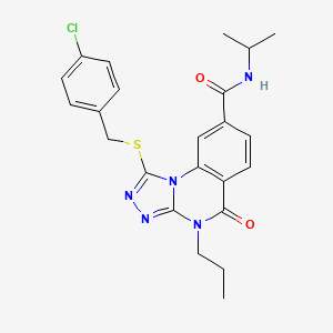molecular formula C23H24ClN5O2S B2598686 1-((4-chlorobenzyl)thio)-N-isopropyl-5-oxo-4-propyl-4,5-dihydro-[1,2,4]triazolo[4,3-a]quinazoline-8-carboxamide CAS No. 1114876-98-0