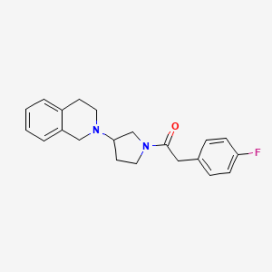 molecular formula C21H23FN2O B2599077 1-(3-(3,4-dihydroisoquinolin-2(1H)-yl)pyrrolidin-1-yl)-2-(4-fluorophenyl)ethanone CAS No. 2034291-00-2