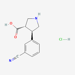 molecular formula C12H13ClN2O2 B2599260 (+/-)-trans-4-(3-Cyano-phenyl)-pyrrolidine-3-carboxylic acid-HCl CAS No. 1956321-62-2