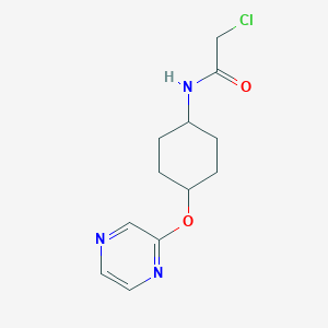 molecular formula C12H16ClN3O2 B2599586 2-chloro-N-((1r,4r)-4-(pyrazin-2-yloxy)cyclohexyl)acetamide CAS No. 2108980-33-0