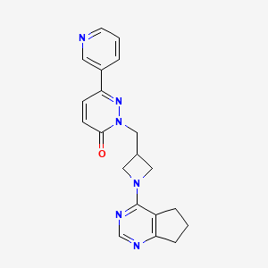 2-[(1-{5H,6H,7H-cyclopenta[d]pyrimidin-4-yl}azetidin-3-yl)methyl]-6-(pyridin-3-yl)-2,3-dihydropyridazin-3-one